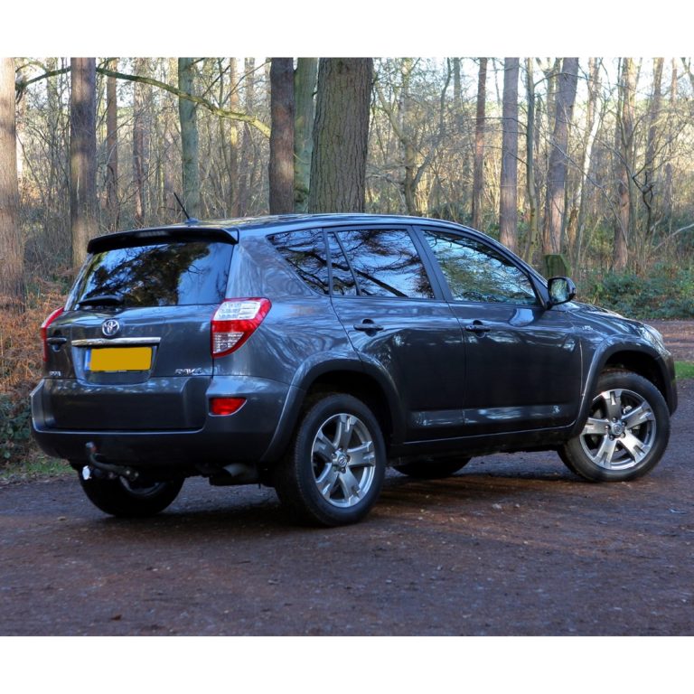 Pet World Dog Cage Car Transport Cage TOYOTA RAV4 2005 2012 space